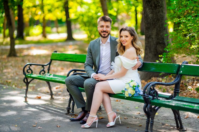 Pe banca din parc — Cununie civilă