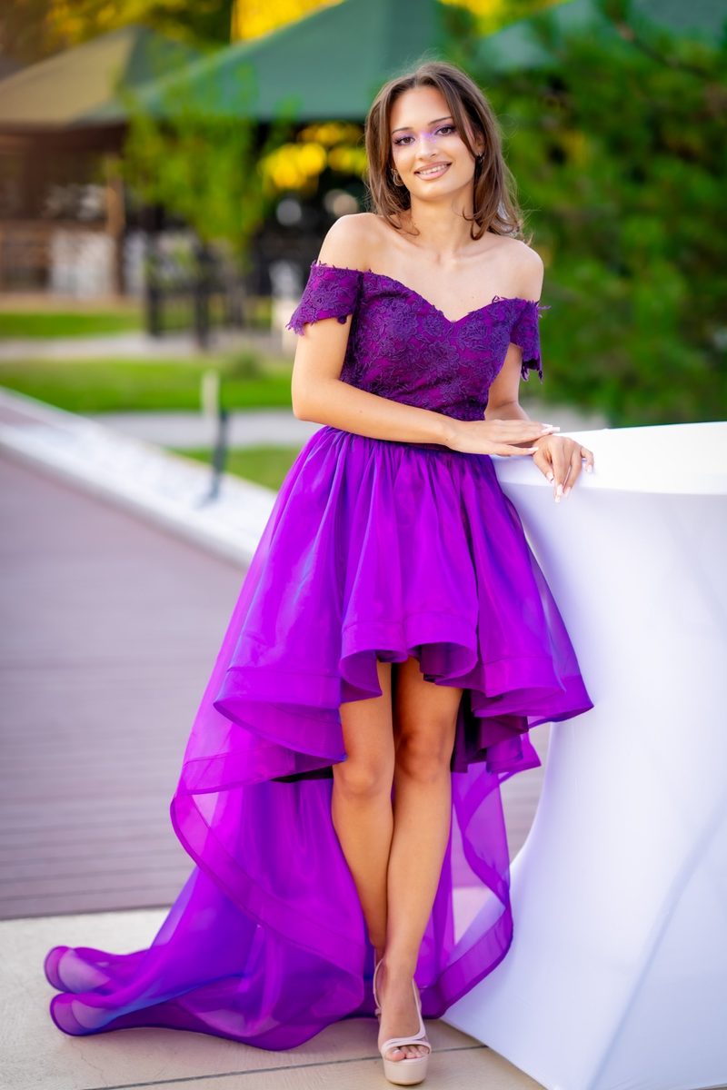 Eleganță în mișcare — Majorat